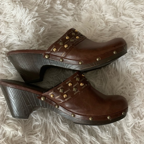 Candie's Brown Studded Clog Mules - Picture 3 of 7
